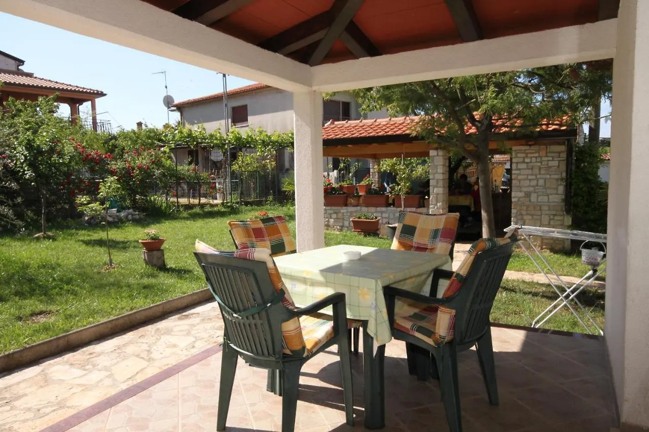 Apartment Umag 7666B Croacia